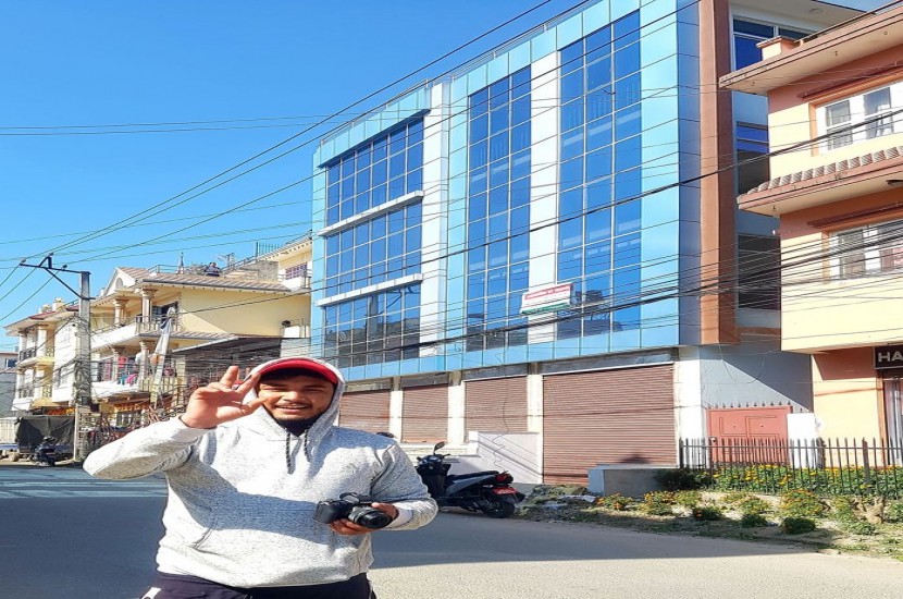 Commercial House for sale in Pepsi Cola