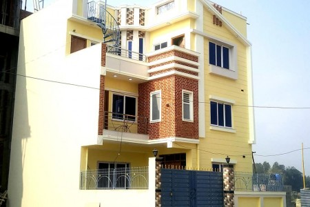 House on sale in ochu height Imadol
